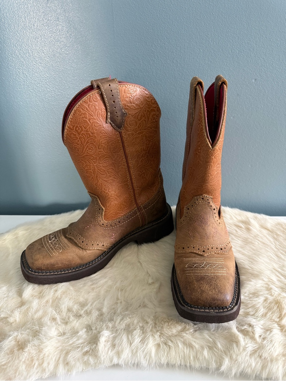 Justin Women’s Starlina Broad Square Toe Western Boots